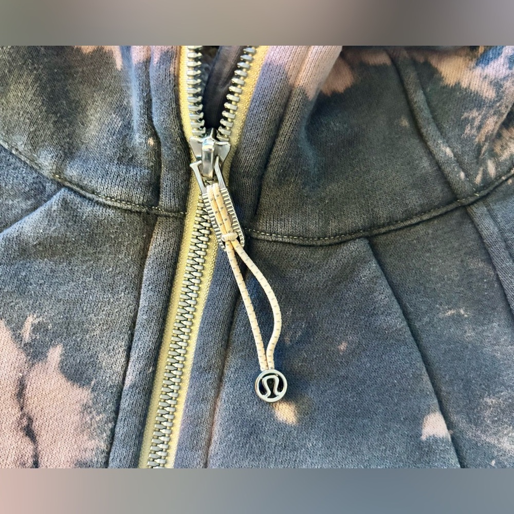 lululemon athletica - Custom Bleach Dye Scuba Hoodie - Picture 4 of 4